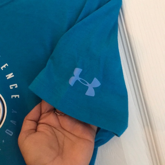 Tennessee Titans Under Armour Tshirt - Picture 3 of 7